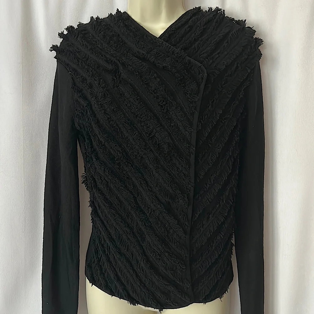 Armani Collezioni Black 💯% Wool Long Sleeve Sweater Top **Size 4** ❤️❤️ - Picture 3 of 4